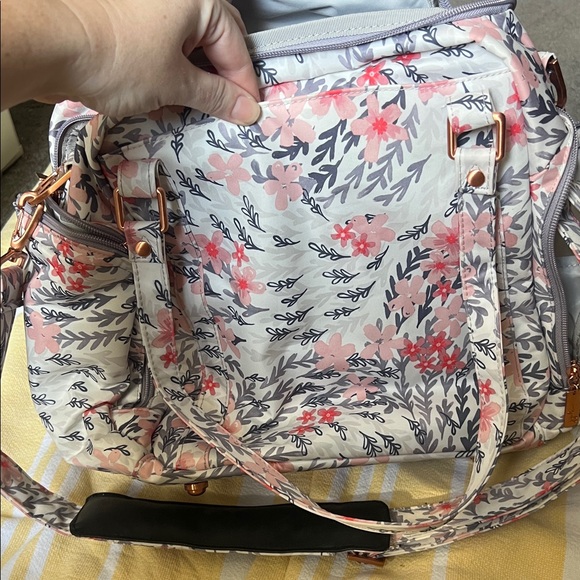 Ju-Ju-Be Pink and Gray Floral Baby Bag - Picture 6 of 7